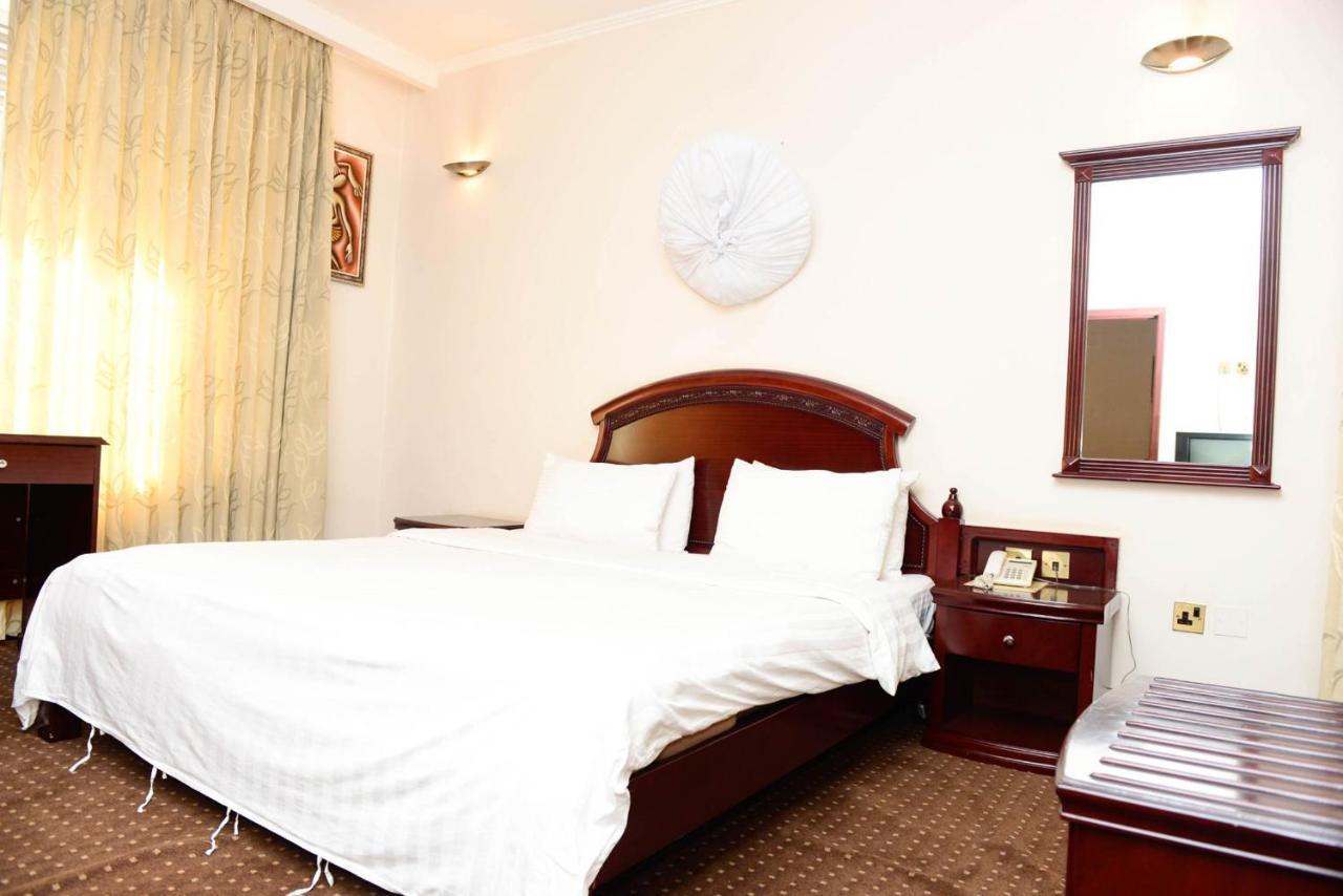 Room In Bb - Enjoy You Vacation Wail Staying In This Single Room Fit For 2 People Кигали Экстерьер фото